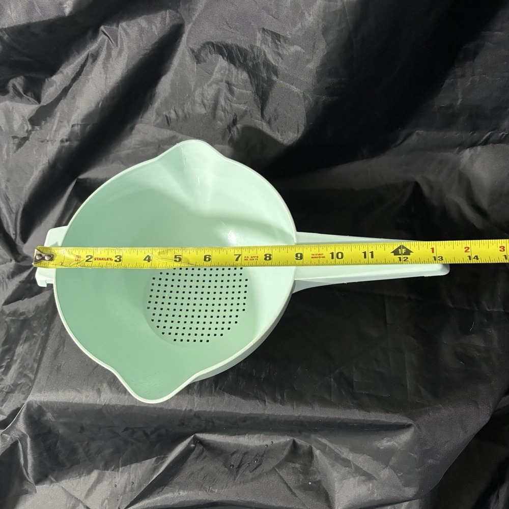 Vintage Tupperware Large 2Qt Colander Strainer #1523 Seafoam Blue Green - Picture 6 of 8